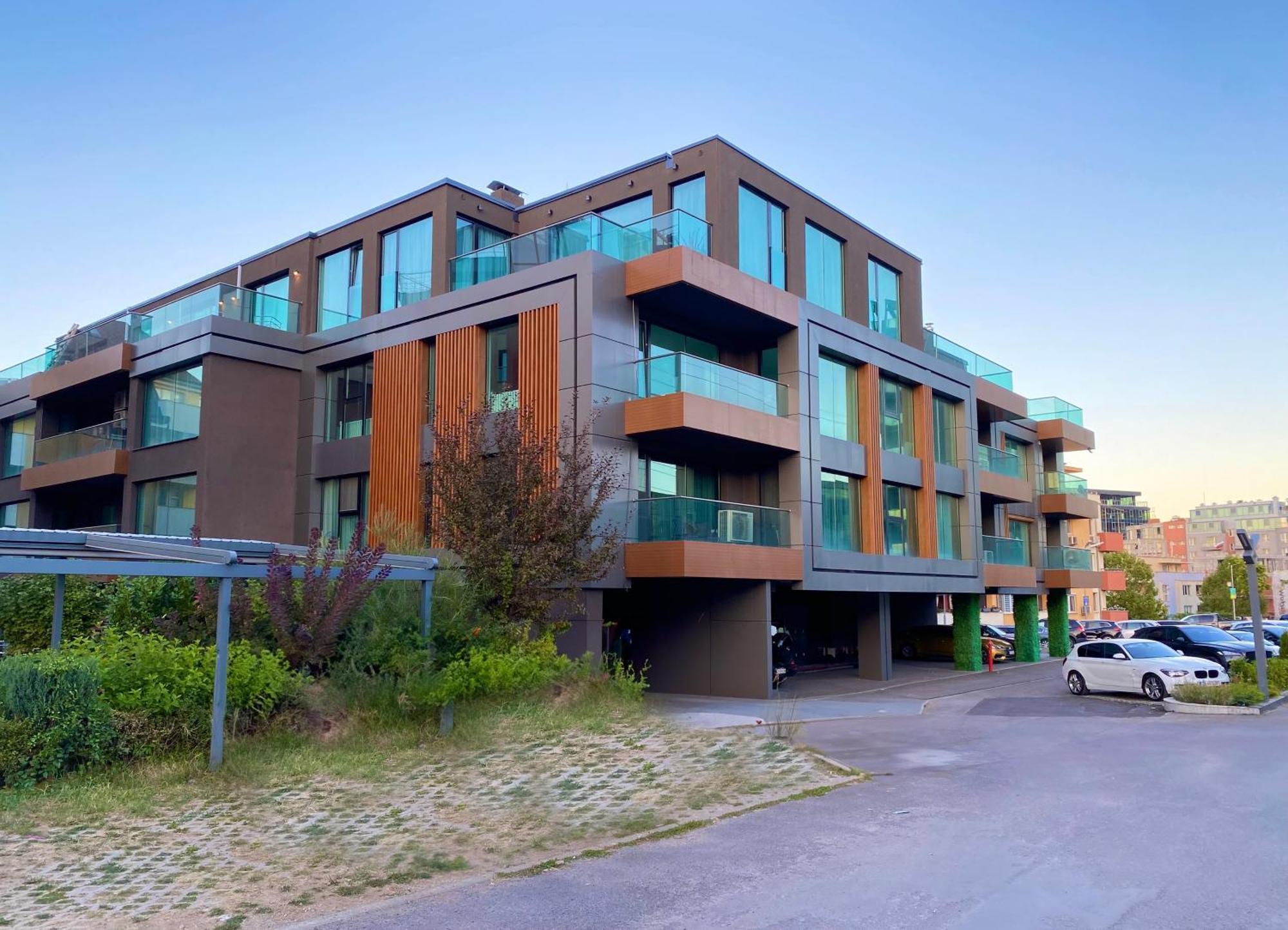Emirates Lux Apartment And Parking Sofia Zewnętrze zdjęcie